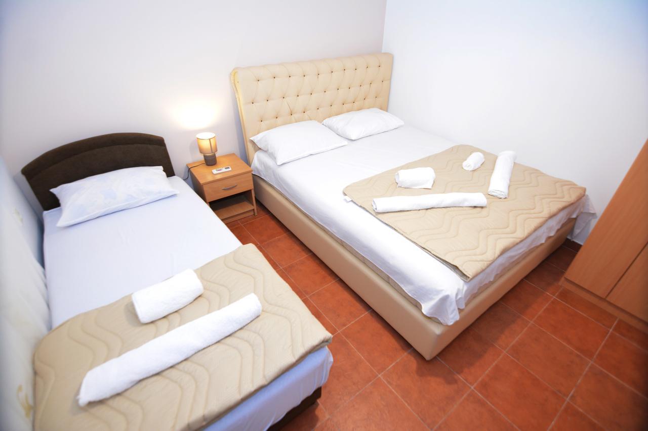 Apartments Jovana Petrovac Extérieur photo