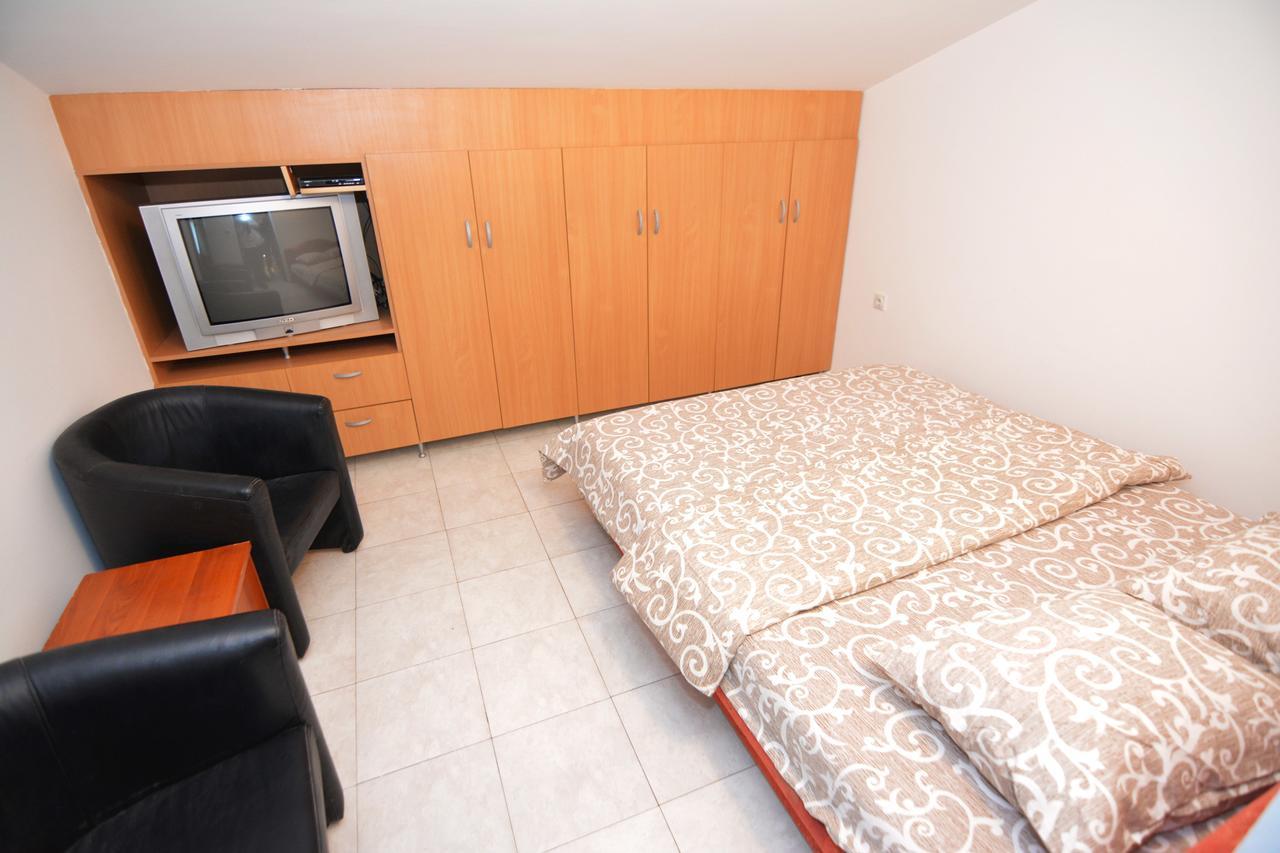 Apartments Jovana Petrovac Extérieur photo