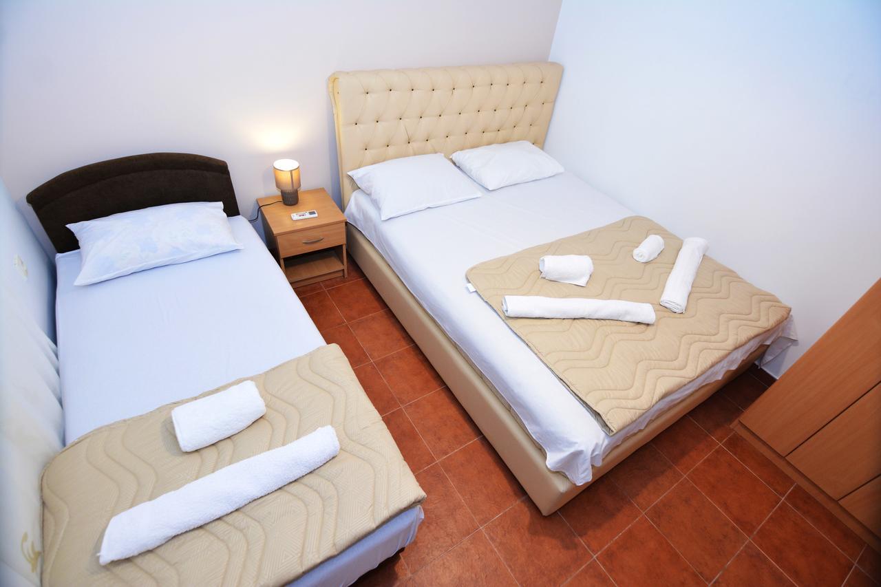 Apartments Jovana Petrovac Extérieur photo