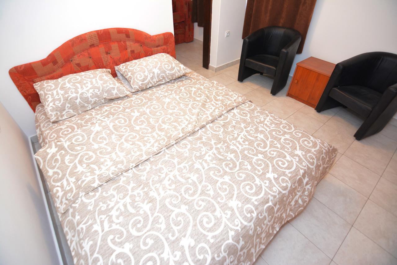 Apartments Jovana Petrovac Extérieur photo