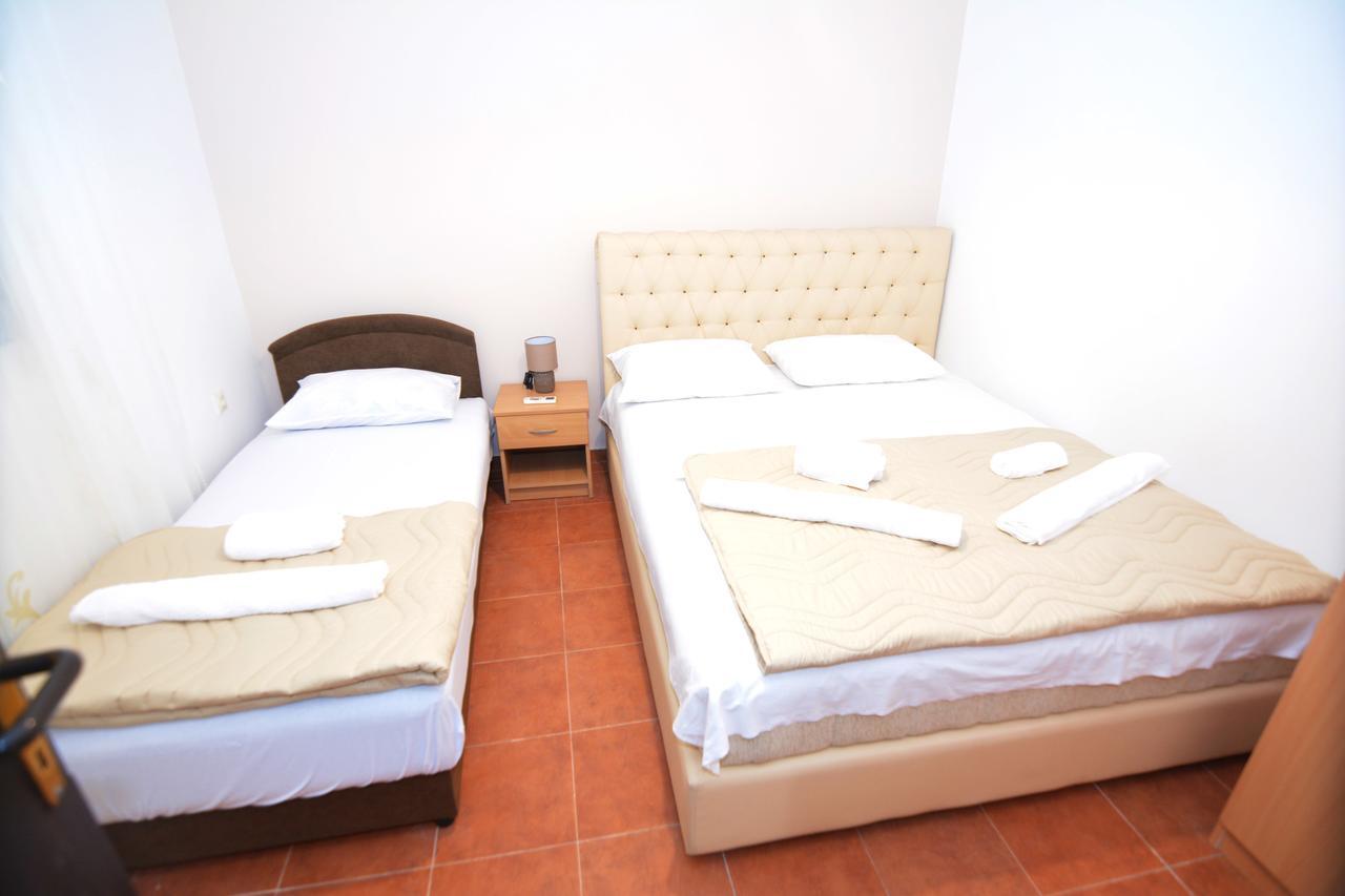 Apartments Jovana Petrovac Extérieur photo