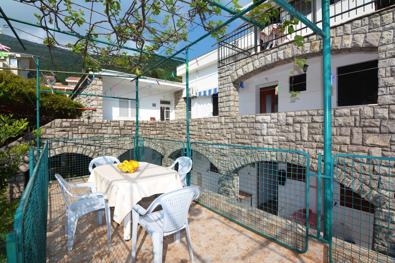 Apartments Jovana Petrovac Extérieur photo